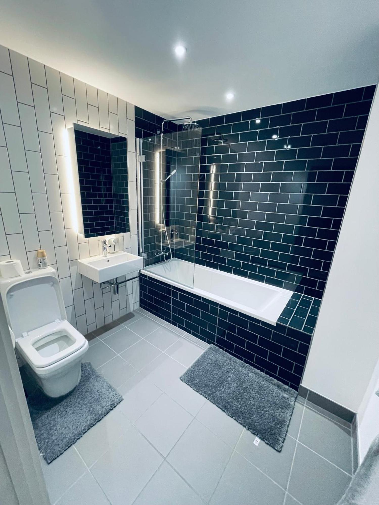 Ds Rentals - Entire 1 Bedroom Apartment لندن المظهر الخارجي الصورة
